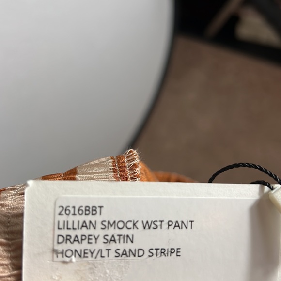 NEW L’AGENCE Lillian smock waist pant drapery satin siz XS honey/LT sand stripe - Picture 8 of 15